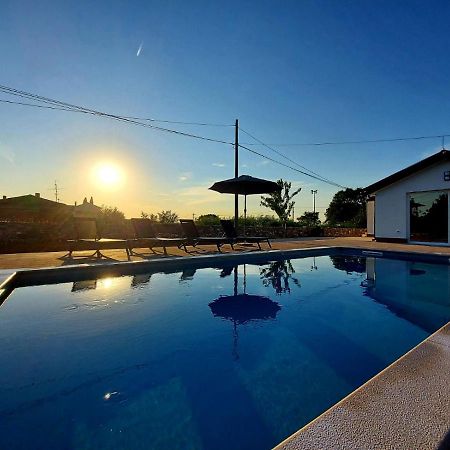 Apartament Cozy House With Pool Near Rovinj Kanfanar Zewnętrze zdjęcie